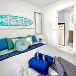 Daire At The Beach, Sunny & 2 Heated Pools, Large Terrace, In *