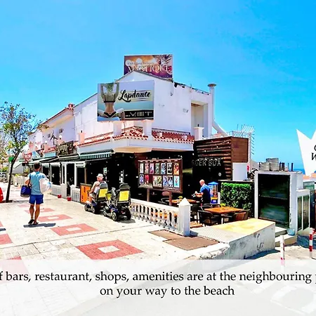 At The Beach, Sunny & 2 Heated Pools, Large Terrace, In * أذيخي