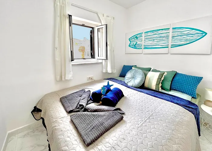 At The Beach, Sunny & 2 Heated Pools, Large Terrace, In أذيخي